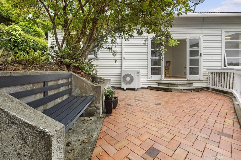 Photo of property in 94 Parkvale Road, Karori, Wellington, 6012