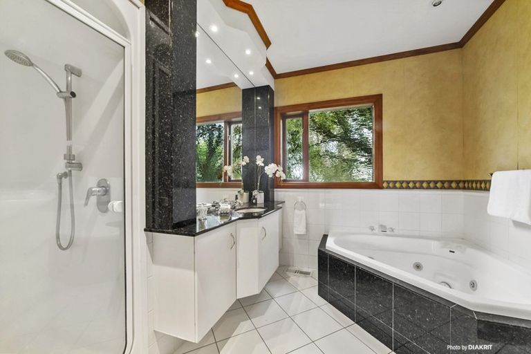 Photo of property in 75 Seatoun Heights Road, Seatoun, Wellington, 6022