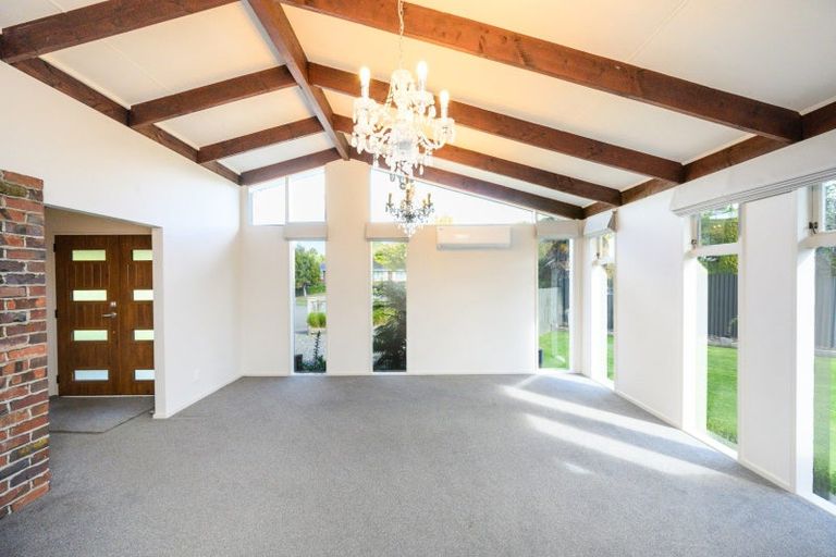 Photo of property in 8 Dalzien Place, Feilding, 4702