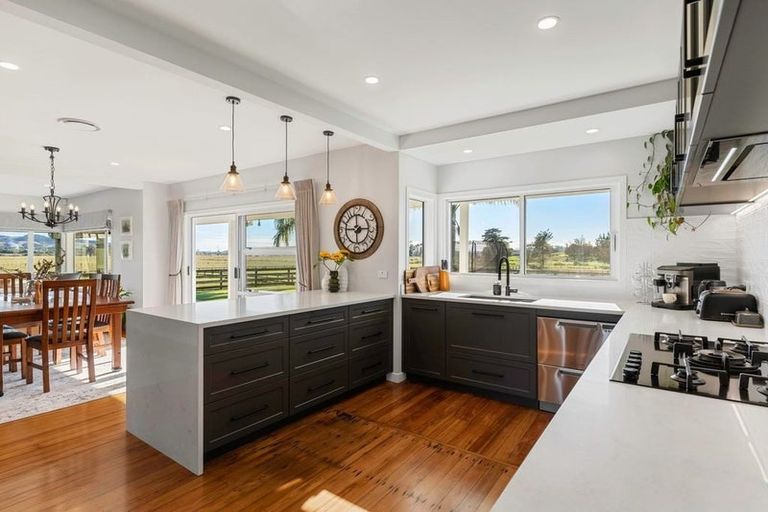 Photo of property in 294 Clevedon Kawakawa Road, Clevedon, Papakura, 2585