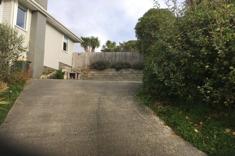 Photo of property in 39 Hiwi Crescent, Titahi Bay, Porirua, 5022