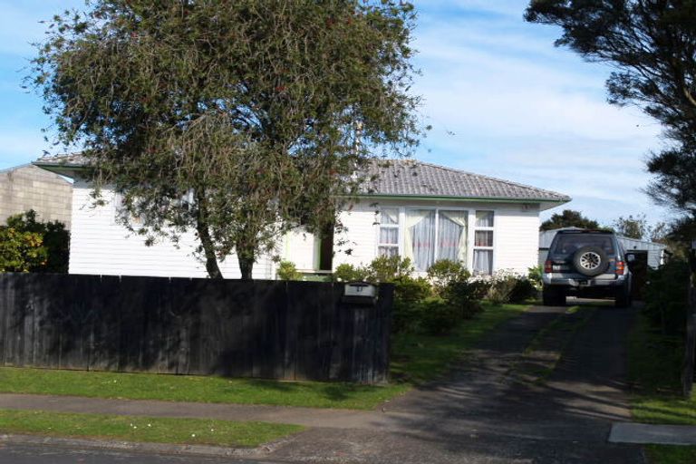 Photo of property in 21 Kivell Close, Mangere East, Auckland, 2024
