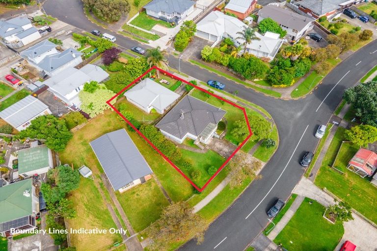 Photo of property in 81 Ennis Avenue, Pakuranga Heights, Auckland, 2010