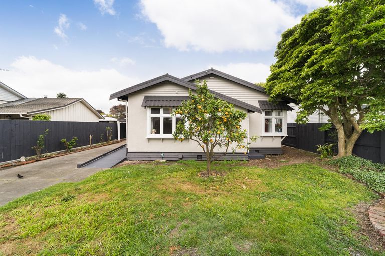 Photo of property in 85 Shamrock Street, Takaro, Palmerston North, 4412