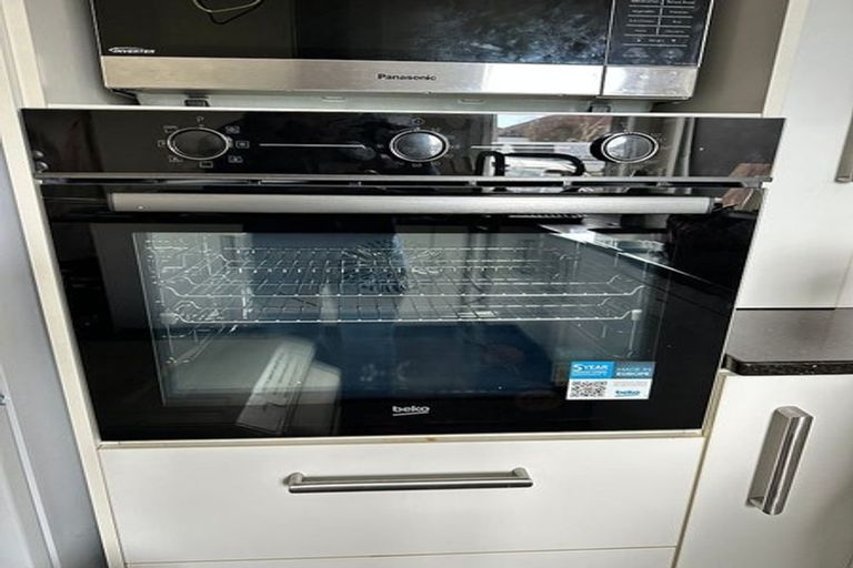 Photo of property in 6 Melville Street, Tawa, Wellington, 5028