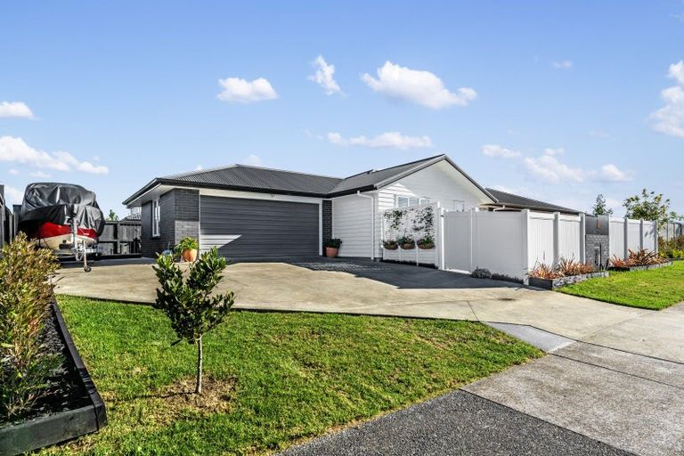 Photo of property in 30 Raymond Grace Avenue, Huapai, Kumeu, 0810