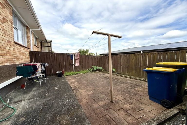 Photo of property in 1/62 Vera Road, Te Atatu South, Auckland, 0610