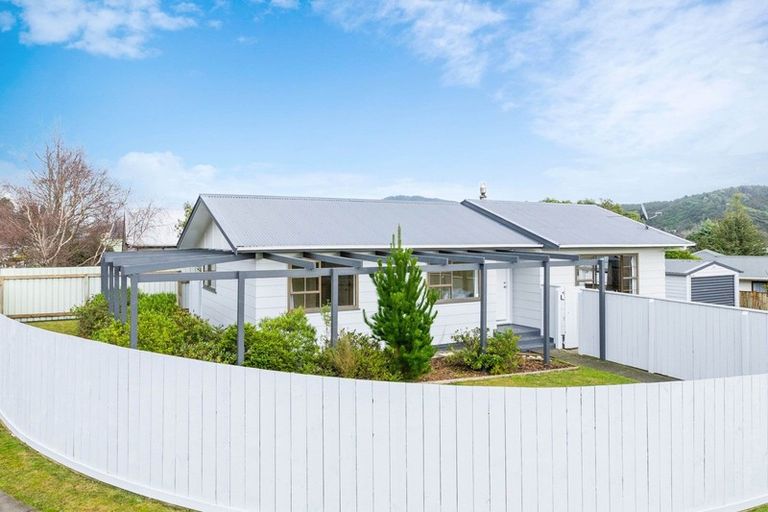 Photo of property in 38 Belgrave Street, Wainuiomata, Lower Hutt, 5014