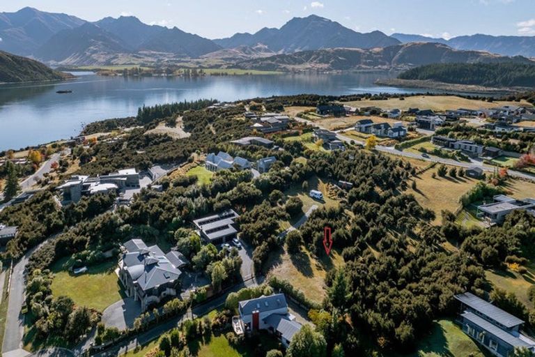 Photo of property in 16 Briar Bank Drive, Wanaka, 9305