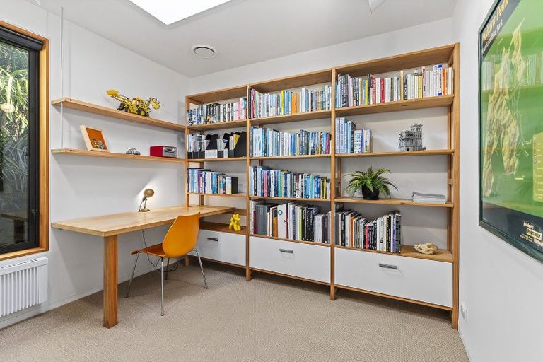 Photo of property in 127a Makara Road, Karori, Wellington, 6012