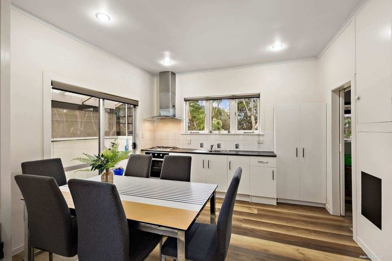 Photo of property in 1/245 Pakuranga Road, Pakuranga, Auckland, 2010