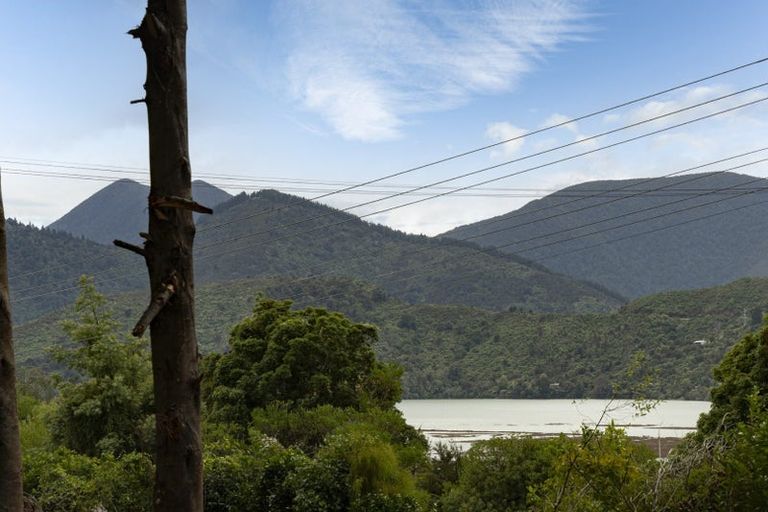 Photo of property in 9 Main Road, Havelock, 7100