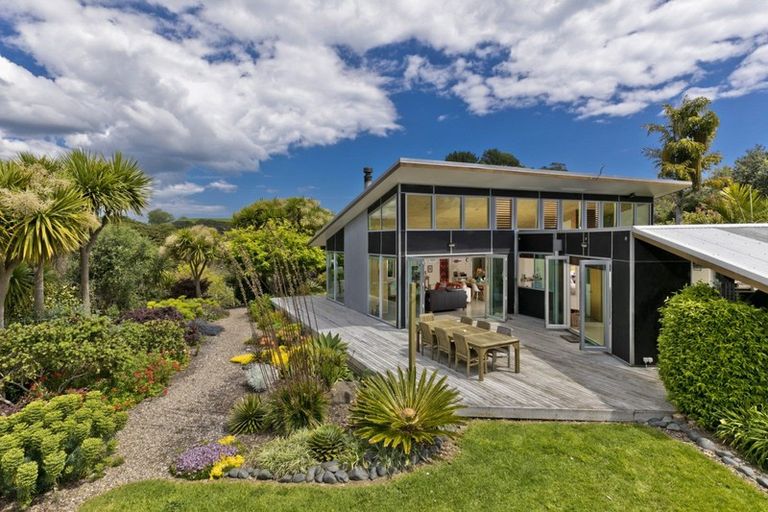 Photo of property in 218 Mcpike Road, Waimauku, 0883