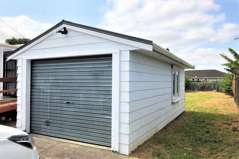 Photo of property in 43 Cargill Street, Papakura, 2110