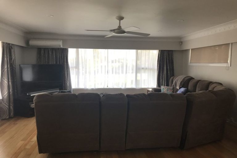 Photo of property in 15a Butterworth Avenue, Opaheke, Papakura, 2113