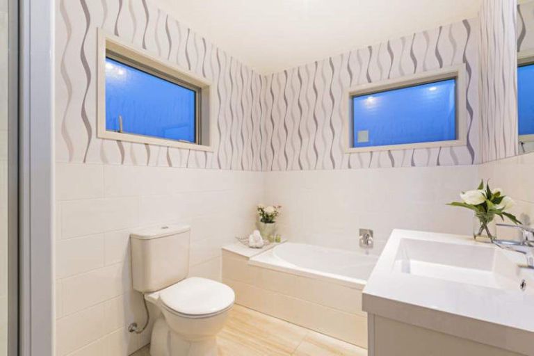 Photo of property in 34 Kokako Rise, Papakura, 2110