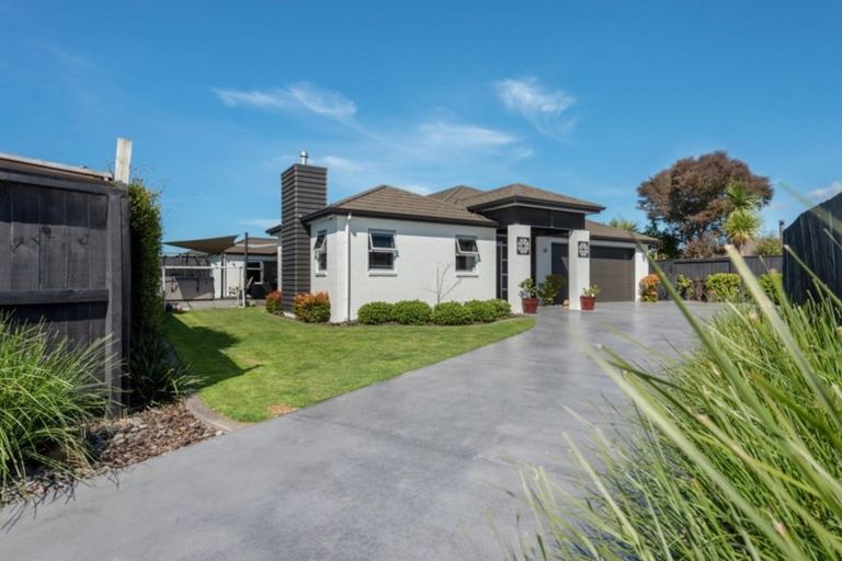 Photo of property in 134 Oriental Parade, Papamoa Beach, Papamoa, 3118