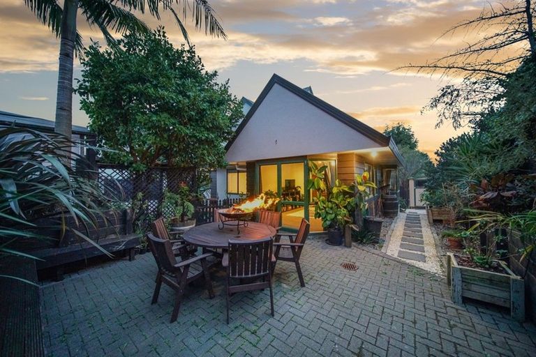 Photo of property in 2/23a Vincent Street, Howick, Auckland, 2014