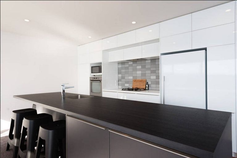 Photo of property in 21 Thane Road, Roseneath, Wellington, 6011