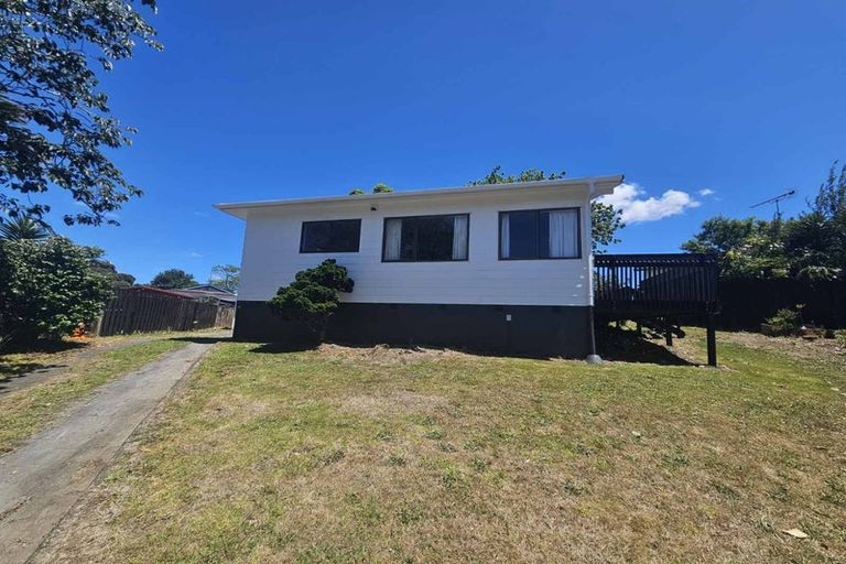 Photo of property in 16 Limond Street, Randwick Park, Auckland, 2105