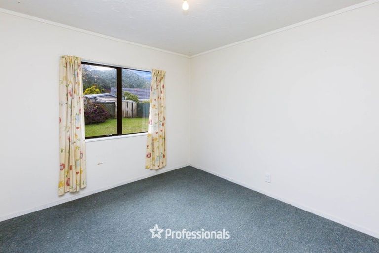 Photo of property in 5 Tulsa Grove, Totara Park, Upper Hutt, 5018