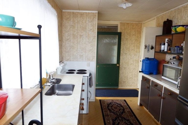 Photo of property in 32 Barton Street, Marton, 4710