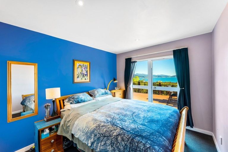 Photo of property in 40 Akatea Road, Korokoro, Lower Hutt, 5012