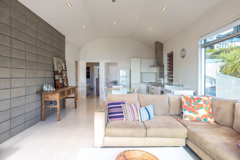 Photo of property in 2/28 Beach Parade, Oneroa, Waiheke Island, 1081