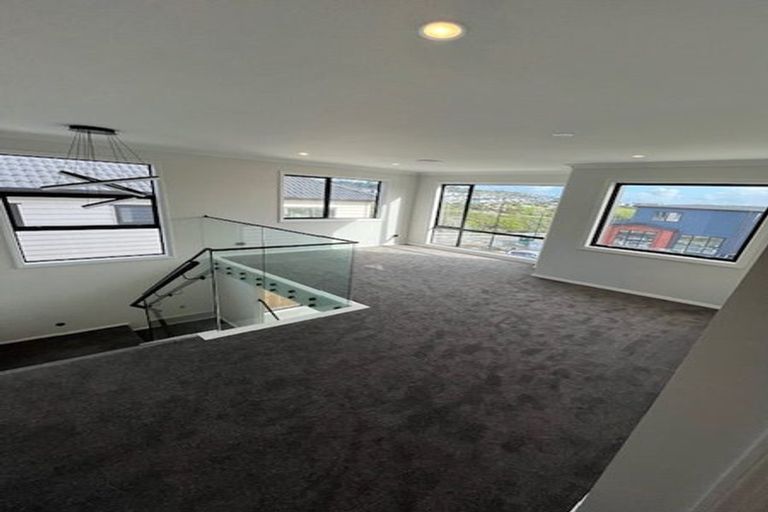 Photo of property in 30 Black Shed Road, Flat Bush, Auckland, 2019