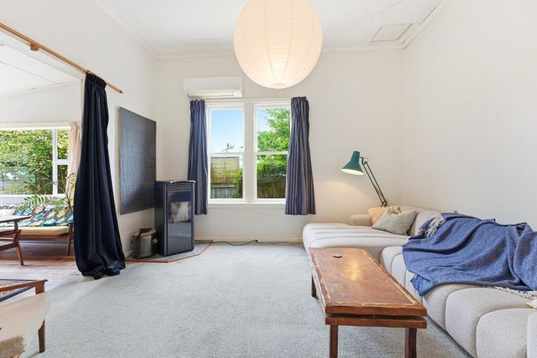 Photo of property in 2 Cambridge Street, Pahiatua, 4910