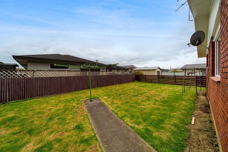 Photo of property in 19 Milmoe Street, Hawera, 4610