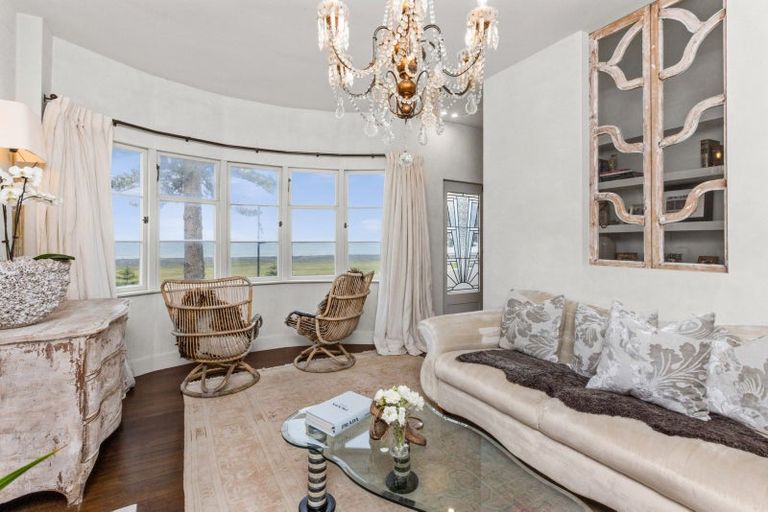 Photo of property in 541c Marine Parade, Napier South, Napier, 4110