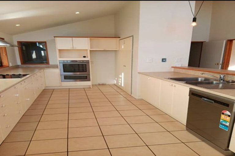 Photo of property in 6 Brigid Place, Mount Pleasant, Christchurch, 8081