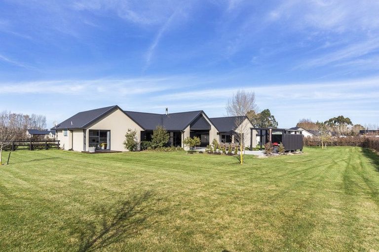 Photo of property in 25 Hallfield Drive, Ohoka, Kaiapoi, 7692