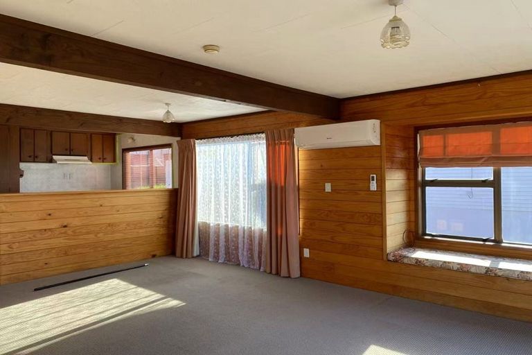 Photo of property in 21 Melandra Road, Stanmore Bay, Whangaparaoa, 0932