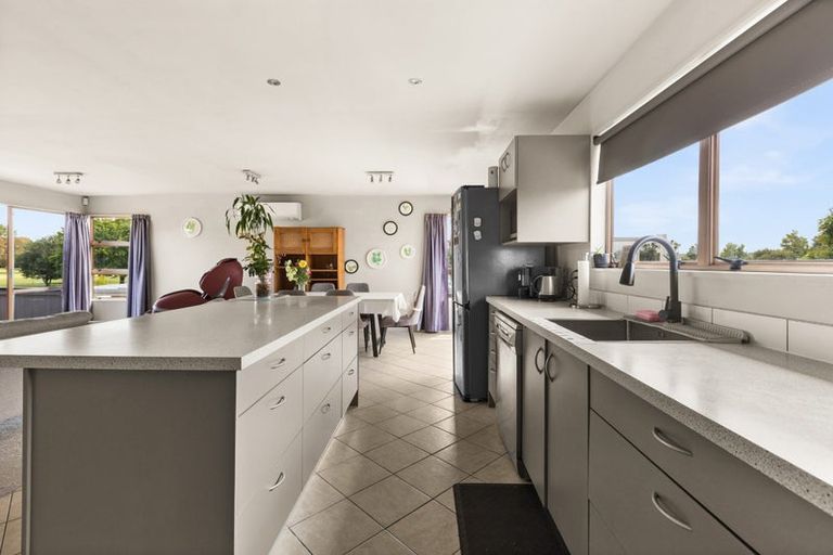 Photo of property in 102 Freyberg Avenue, Tamatea, Napier, 4112
