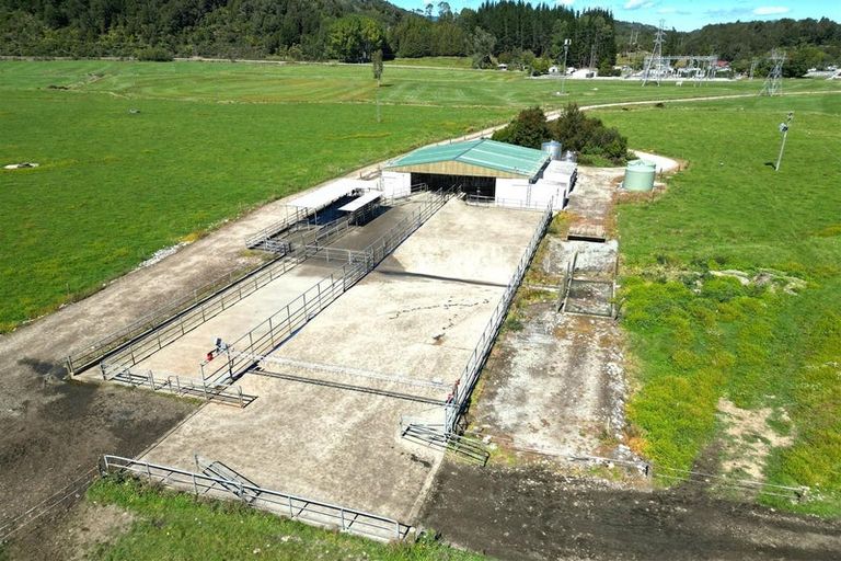 Photo of property in 47 Inwoods Road, Parklands, Christchurch, 8083