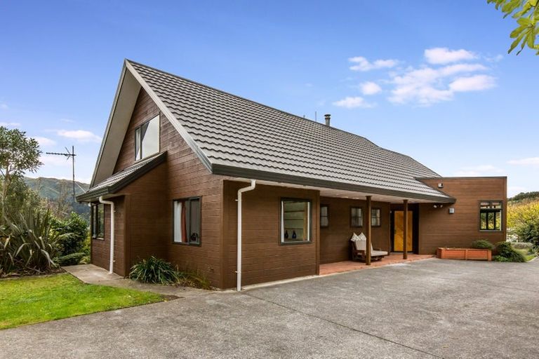 Photo of property in 15a Mahoe Street, Tawa, Wellington, 5028