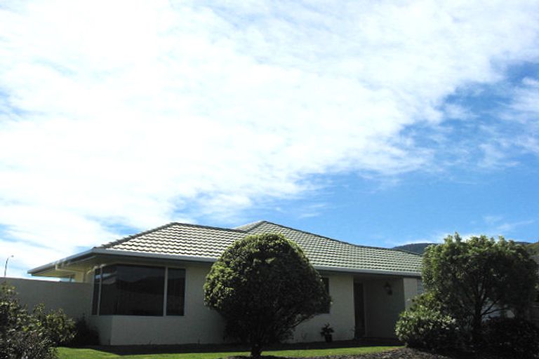 Photo of property in 3 Vining Crescent, Stoke, Nelson, 7011