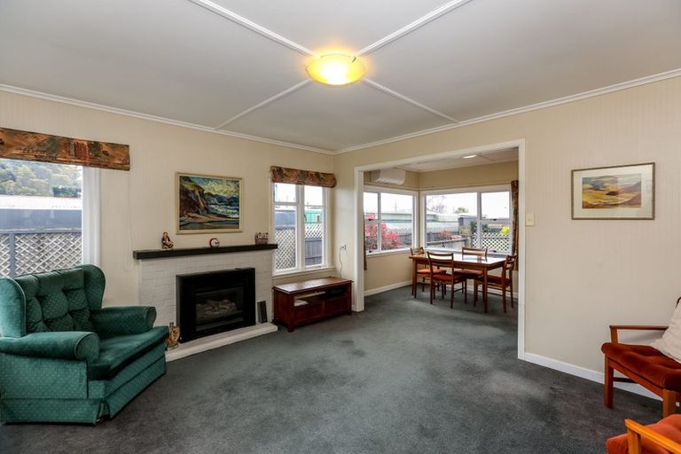 Photo of property in 153 Mangorei Road, Merrilands, New Plymouth, 4312