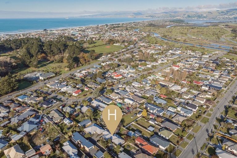 Photo of property in 95a Baker Street, New Brighton, Christchurch, 8083