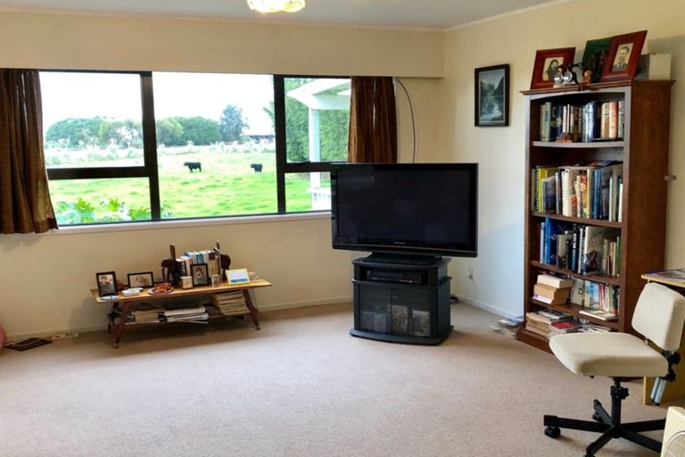 Photo of property in 400a Kumi Road, Awanui, 0486