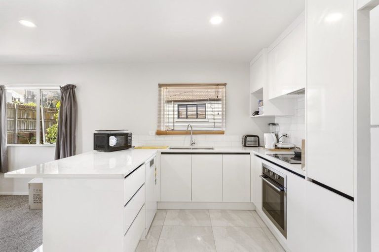 Photo of property in 30 Vireya Court, Goodwood Heights, Auckland, 2105