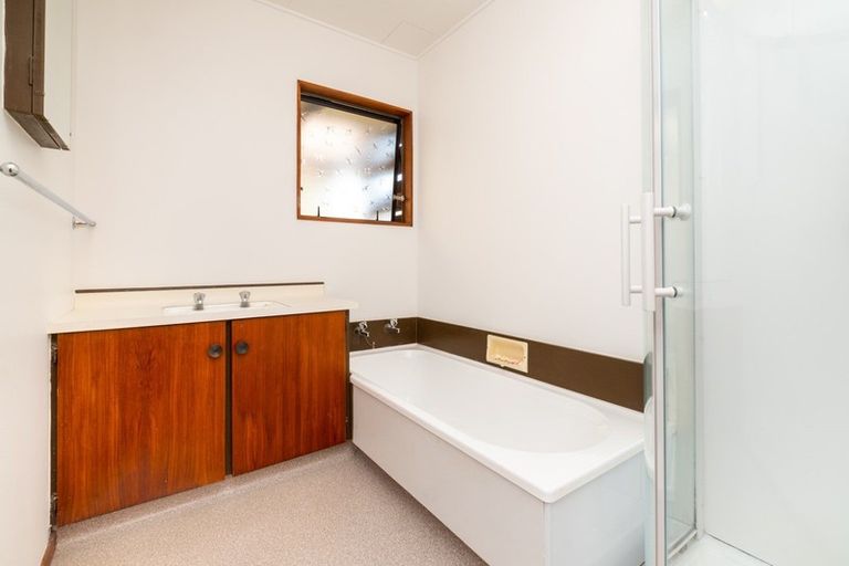 Photo of property in 4/2 Bill Ashcroft Grove, Havelock North, 4130