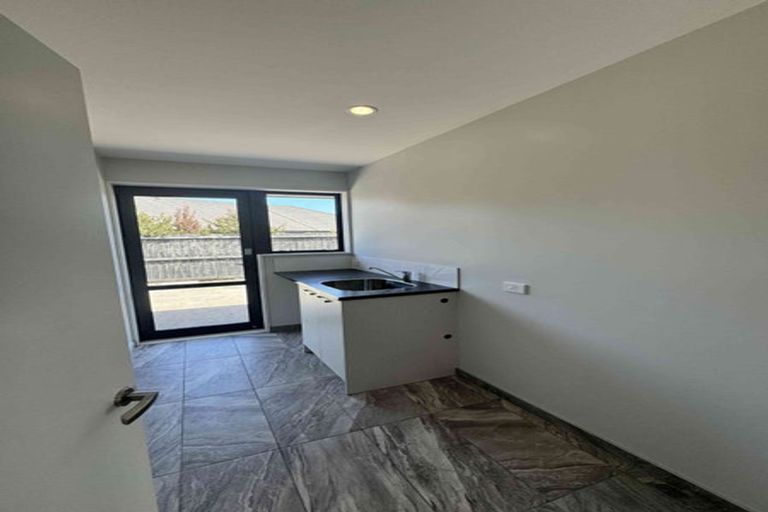 Photo of property in 34 Davaar Crescent, Broomfield, Christchurch, 8042