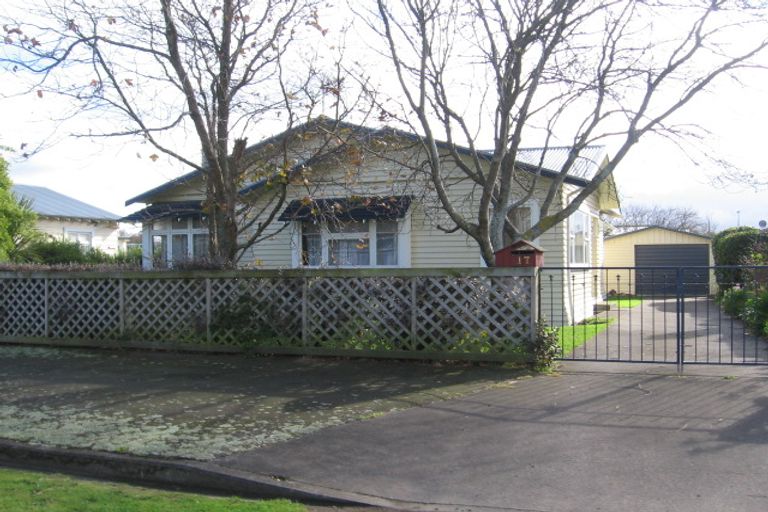 Photo of property in 17 Florence Avenue, Palmerston North, 4414