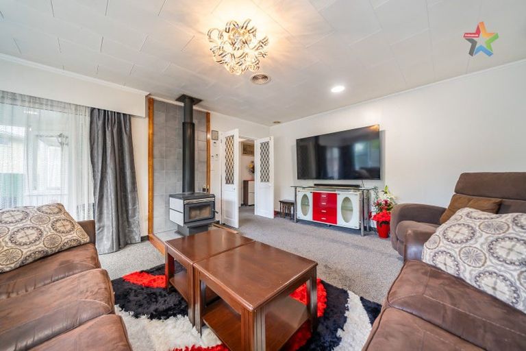 Photo of property in 60 Kairimu Street, Stokes Valley, Lower Hutt, 5019