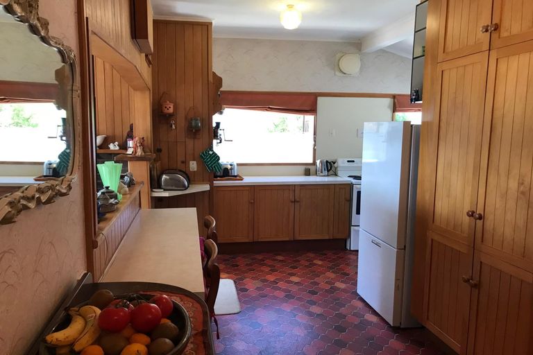 Photo of property in 31 Tombleson Road, Lake Rotoma, Rotorua, 3074
