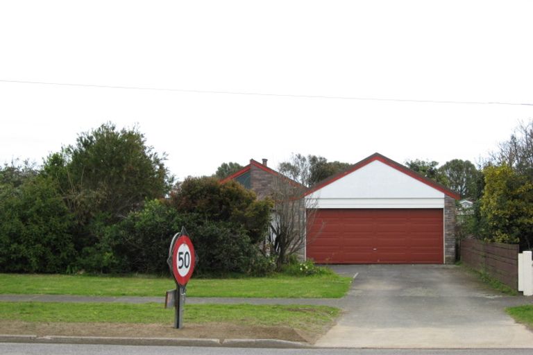 Photo of property in 16 Ropiha Street, Fitzroy, New Plymouth, 4312