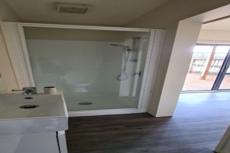 Photo of property in Lakeview Terrace, 20/14 Ambrico Place, New Lynn, Auckland, 0600